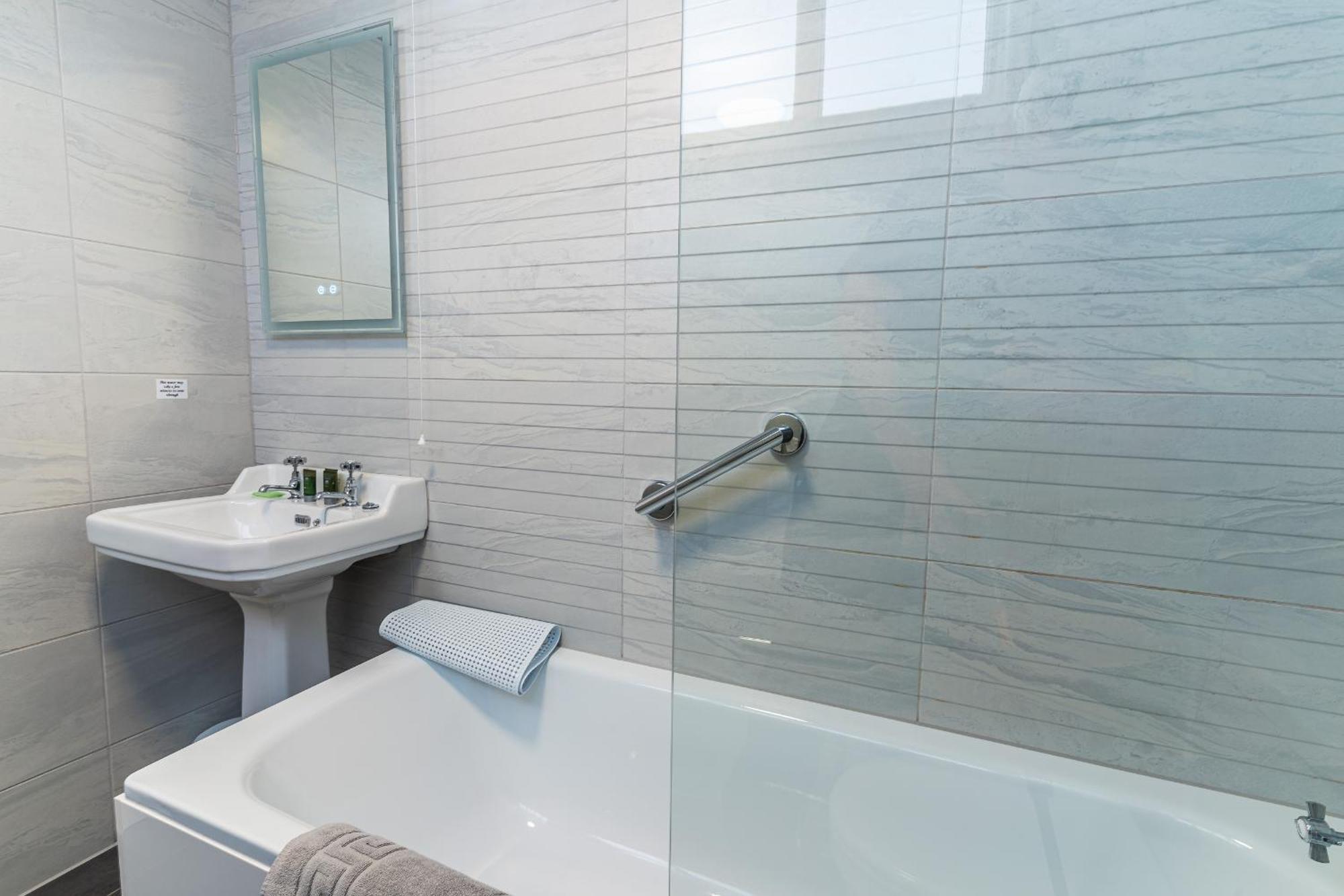 Rooms At The Highcliffe Aberporth Ngoại thất bức ảnh